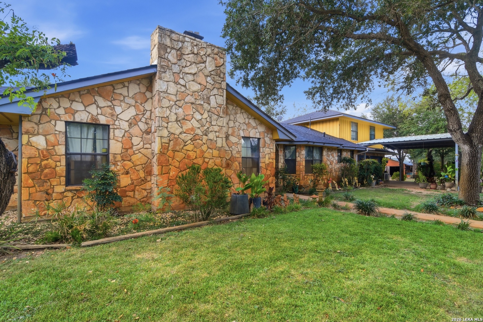 3033 St Hwy 132 N Natalia TX 78059