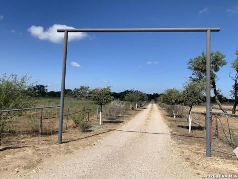 3033 St Hwy 132 N Natalia TX 78059