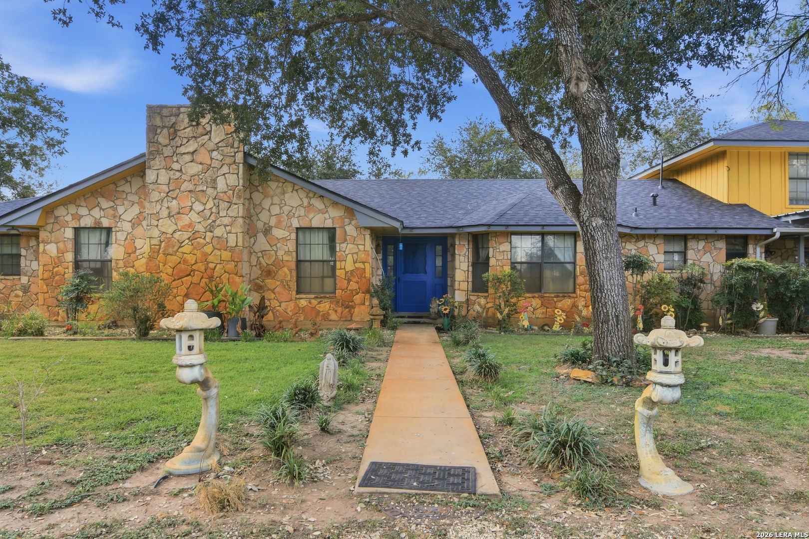 3033 St Hwy 132 N Natalia TX 78059
