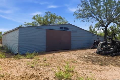 3033 St Hwy 132 N Natalia TX 78059