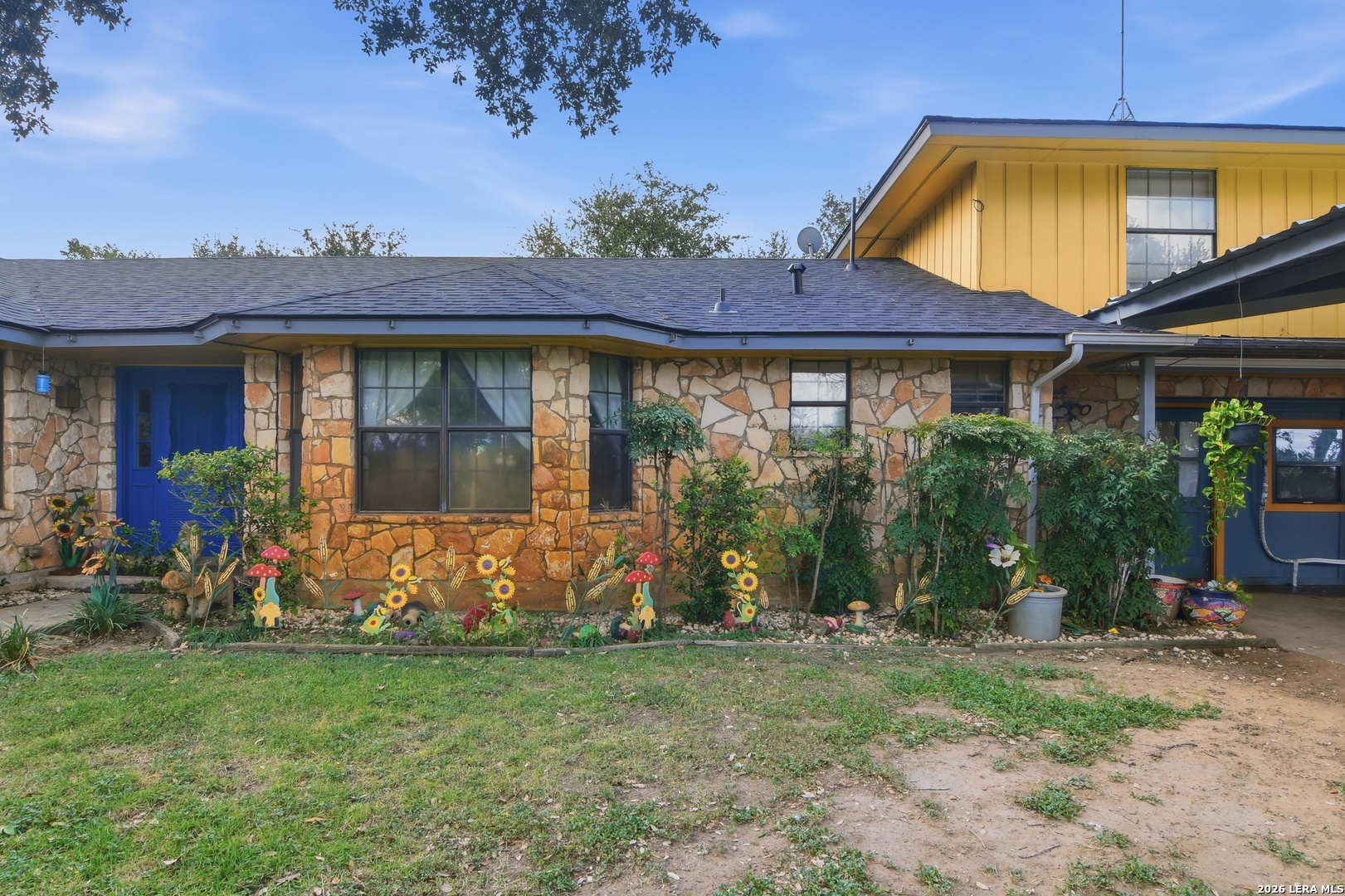 3033 St Hwy 132 N Natalia TX 78059