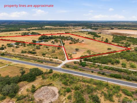 3033 St Hwy 132 N Natalia TX 78059