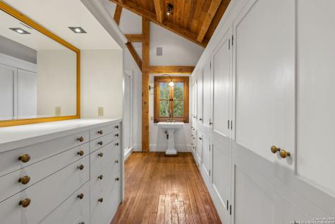 317 Limestone Creek Hill Country Village TX 78232