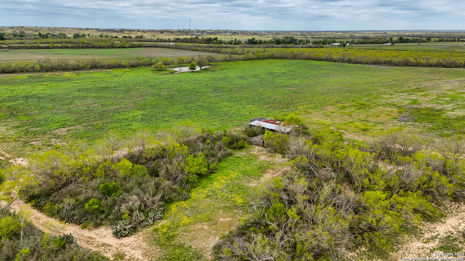1001 S Ih 35 Devine TX 78016