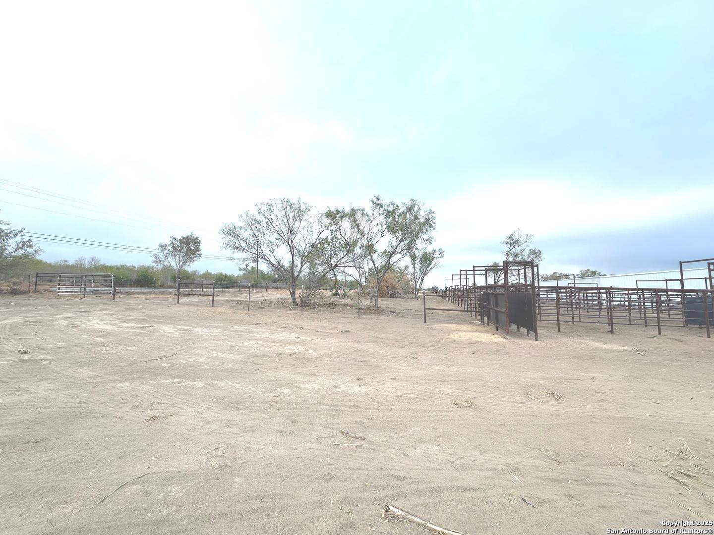 1001 S Ih 35 Devine TX 78016