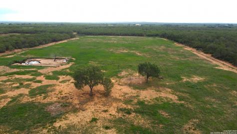 000 County Road 640 Yancey TX 78886