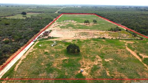 000 County Road 640 Yancey TX 78886