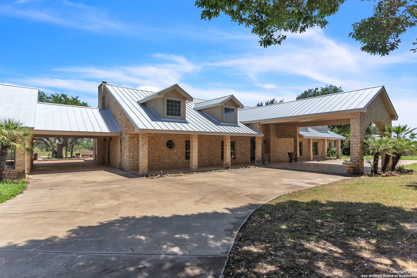 2234 Highway 90 W Castroville TX 78009