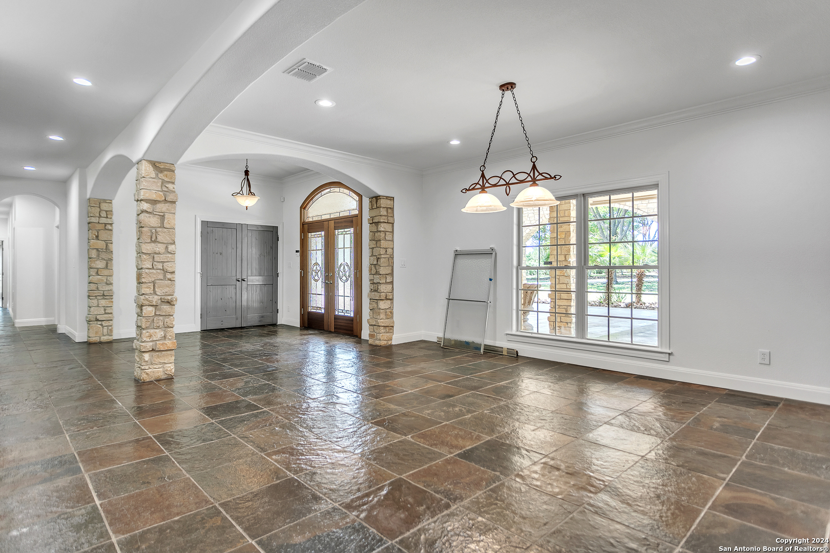 2234 Highway 90 W Castroville TX 78009