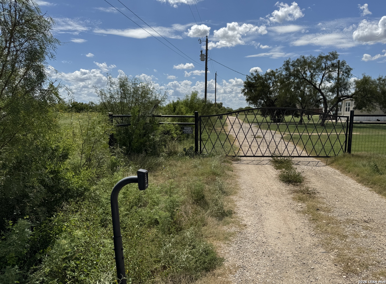 2259 County Road 325 Sabinal TX 78881
