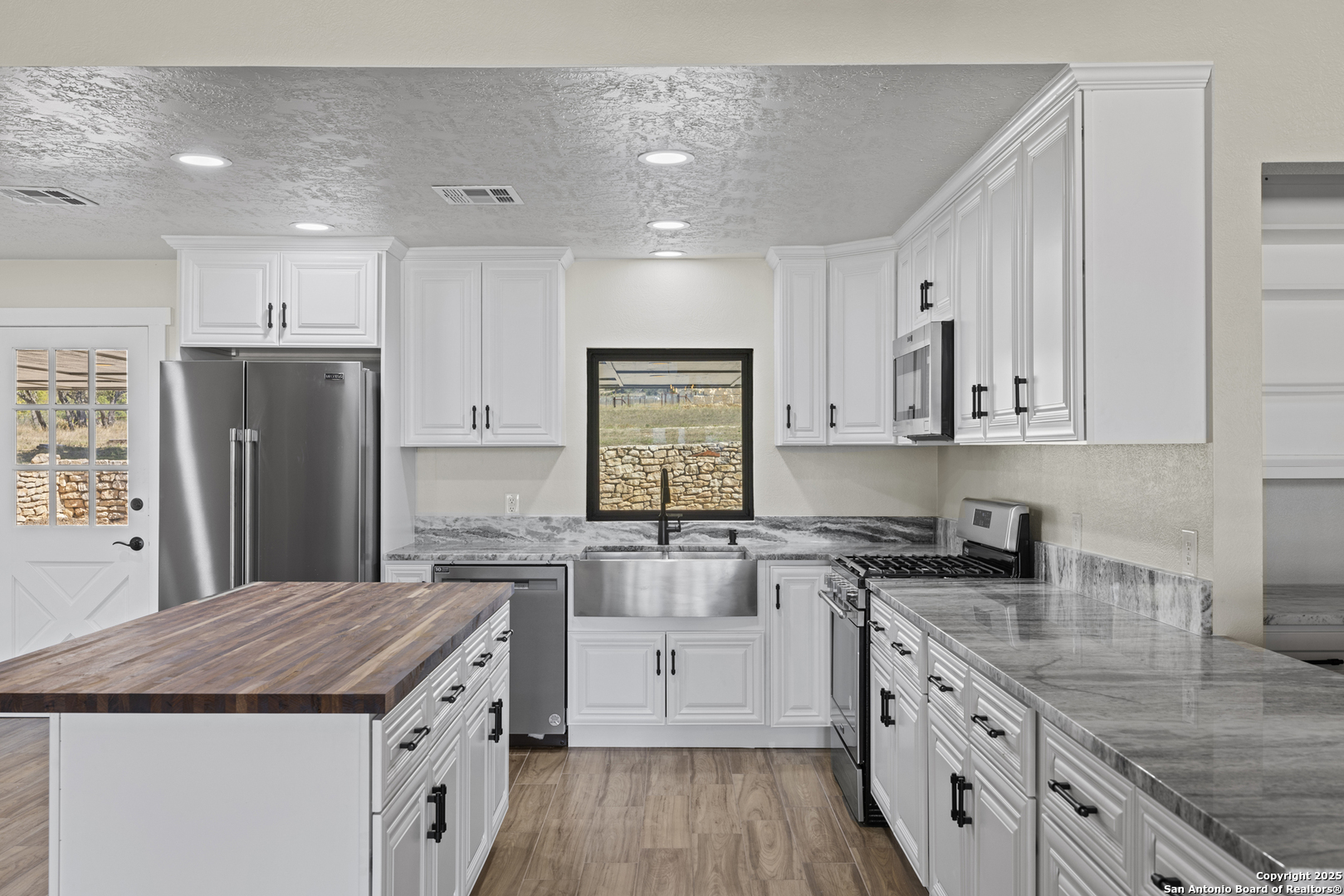 241 Us Highway 87 Comfort TX 78013