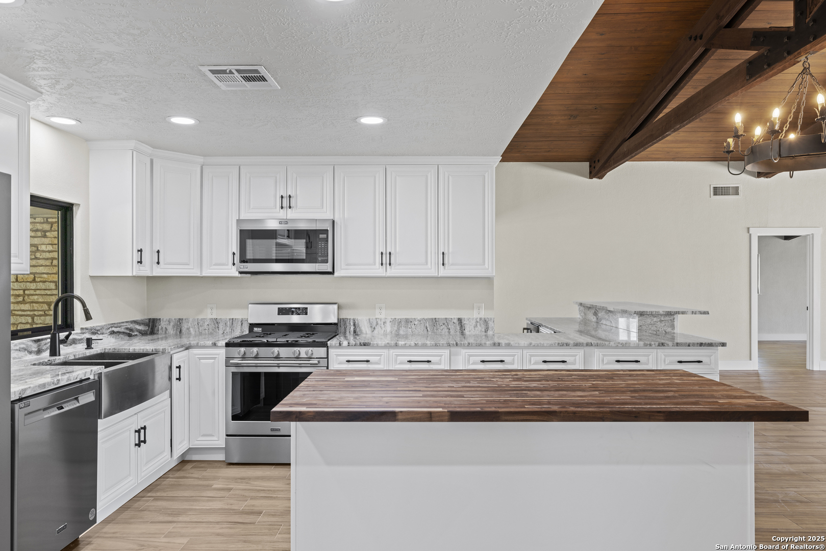 241 Us Highway 87 Comfort TX 78013