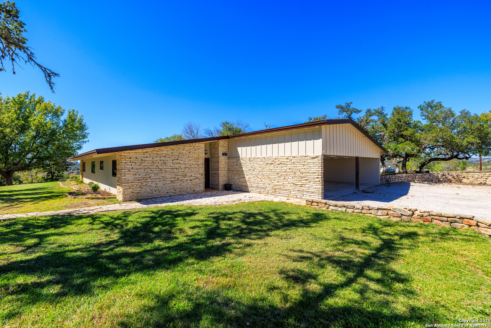 241 Us Highway 87 Comfort TX 78013