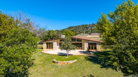 241 Us Highway 87 Comfort TX 78013