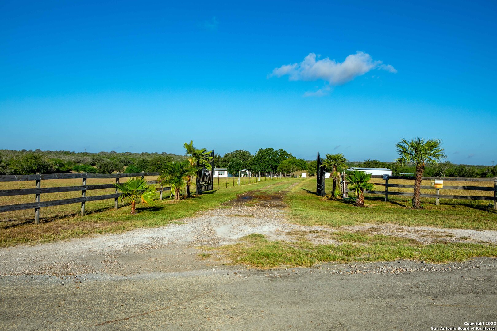 6519 County Road 342 Beeville TX 78102