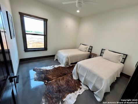 Ih N 35 Pearsall TX 78061