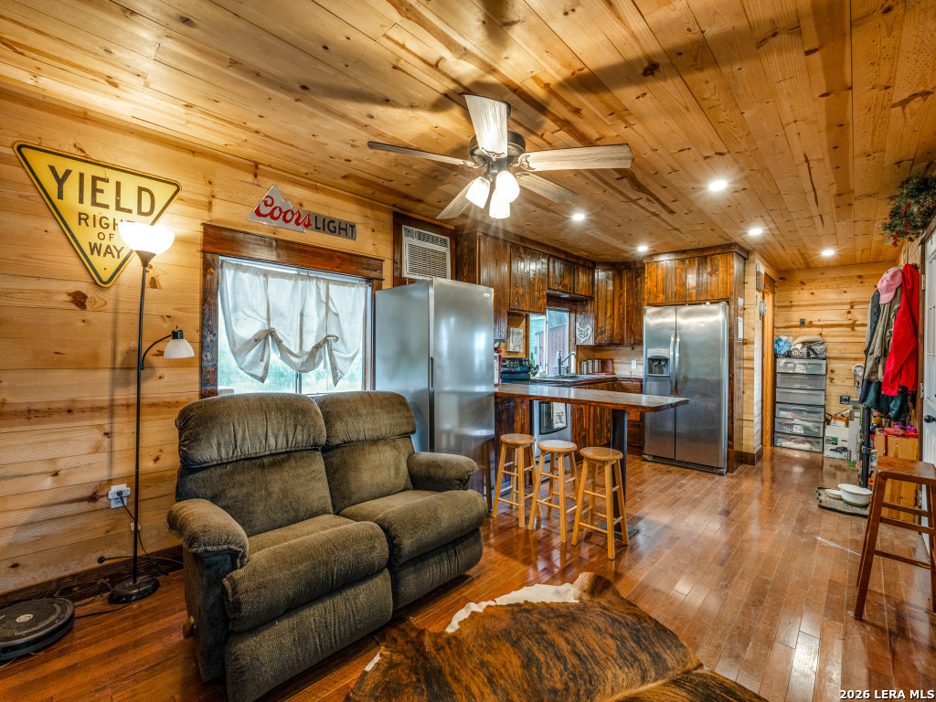 2831 County Road 430 Pleasanton TX 78064