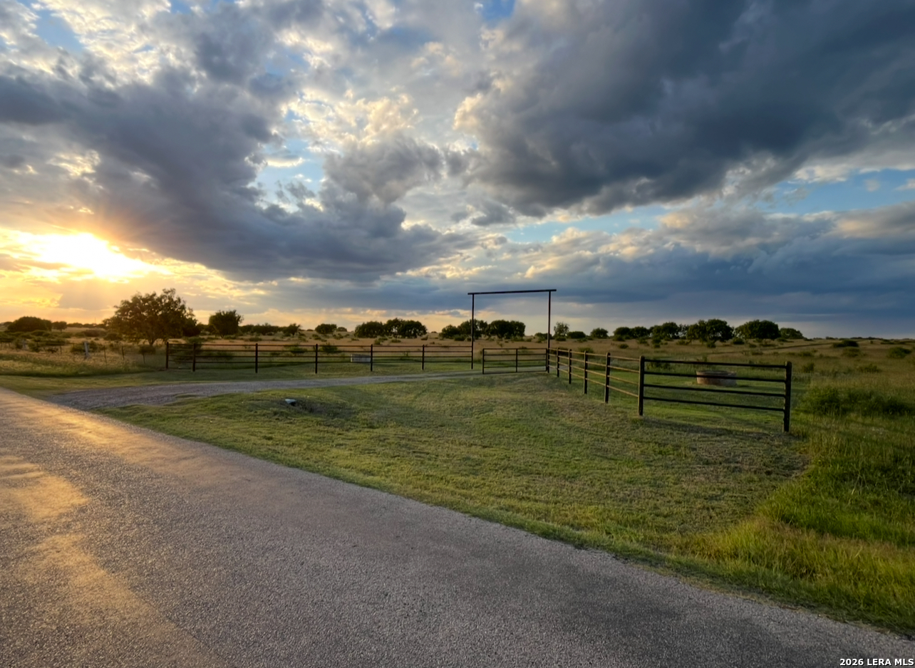 2831 County Road 430 Pleasanton TX 78064