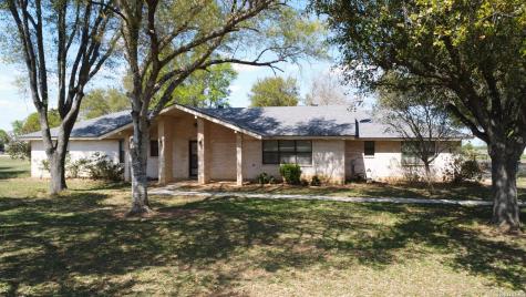 900 N Graytown Road St Hedwig TX 78152