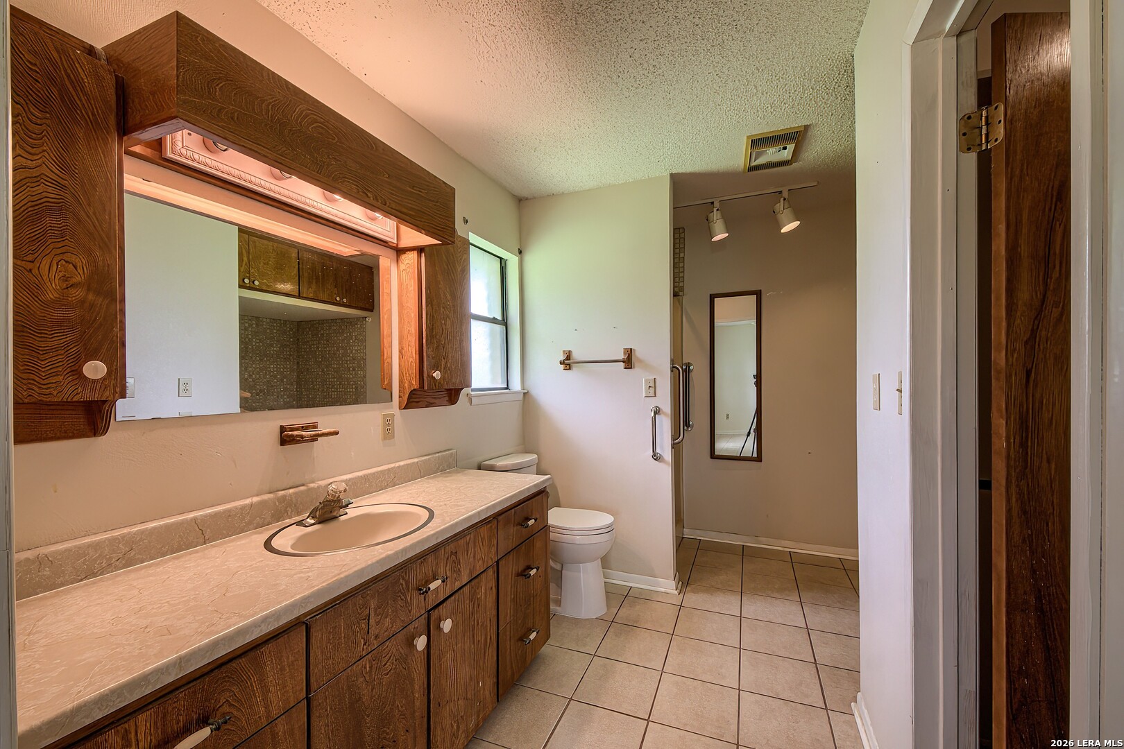 900 N Graytown Road St Hedwig TX 78152