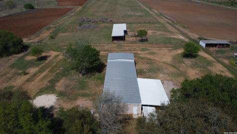 900 N Graytown Road St Hedwig TX 78152