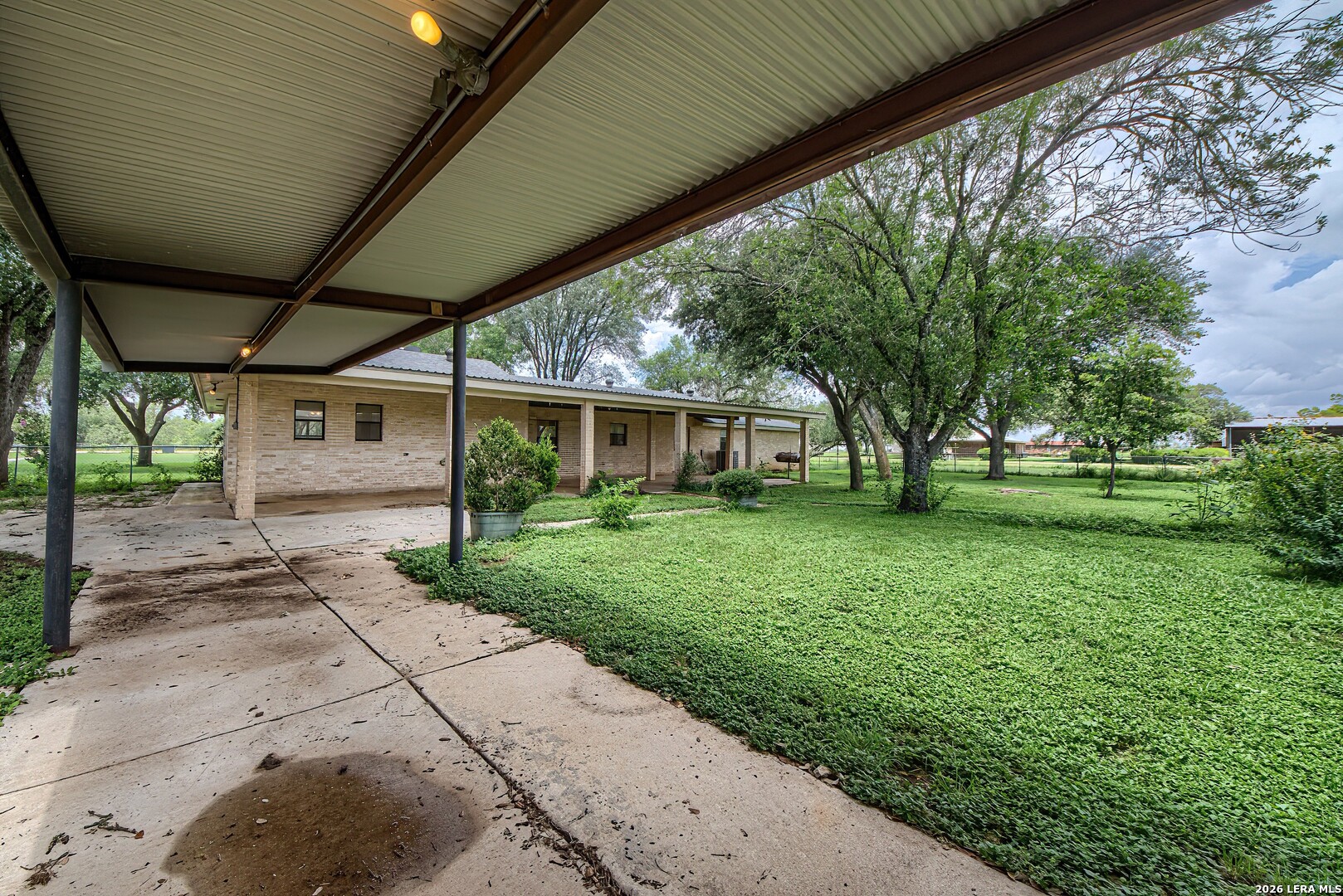 900 N Graytown Road St Hedwig TX 78152
