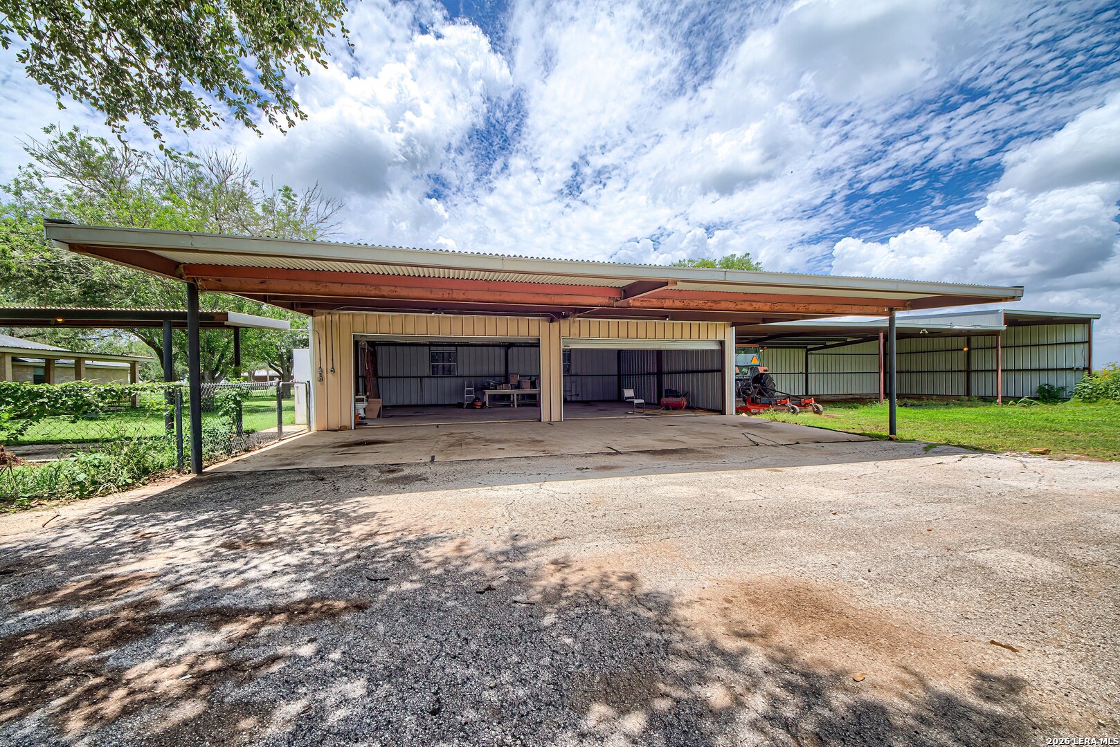900 N Graytown Road St Hedwig TX 78152