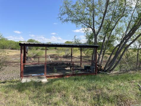900 N Graytown Road St Hedwig TX 78152
