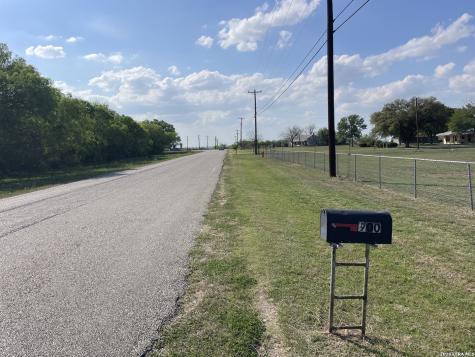 900 N Graytown Road St Hedwig TX 78152
