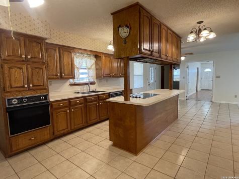 900 N Graytown Road St Hedwig TX 78152