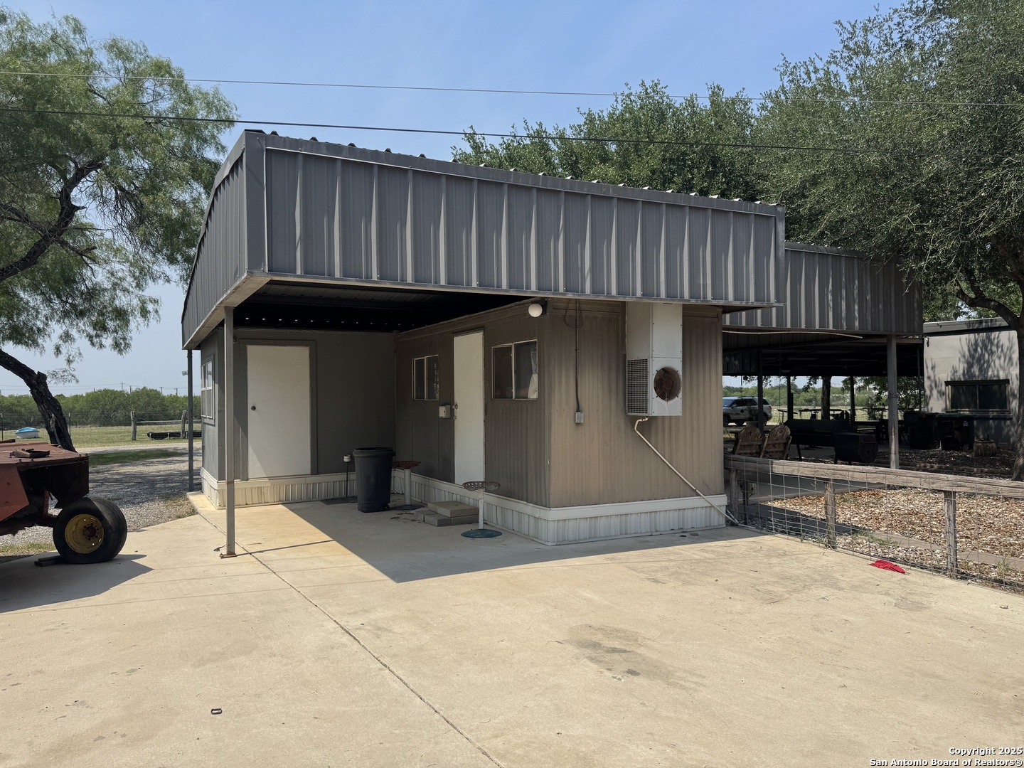7084 Richter Elmendorf TX 78112