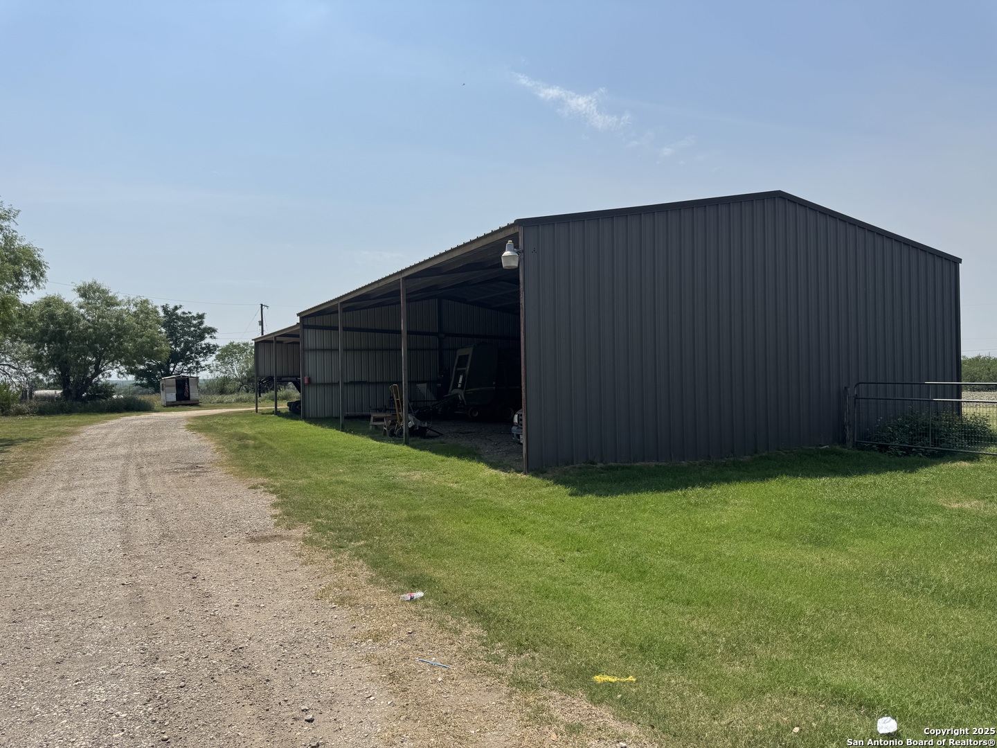 7084 Richter Elmendorf TX 78112