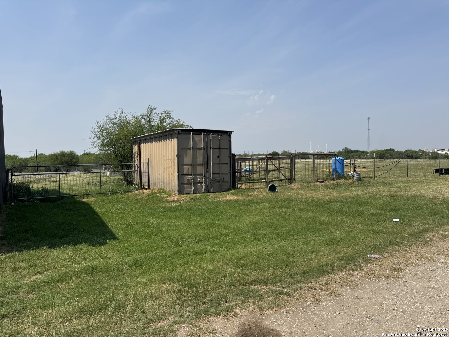 7084 Richter Elmendorf TX 78112