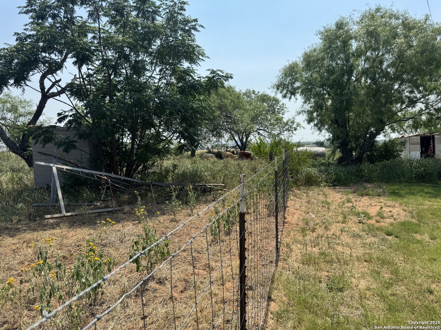7084 Richter Elmendorf TX 78112