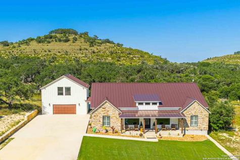 147 Gray Wolf Blanco TX 78606