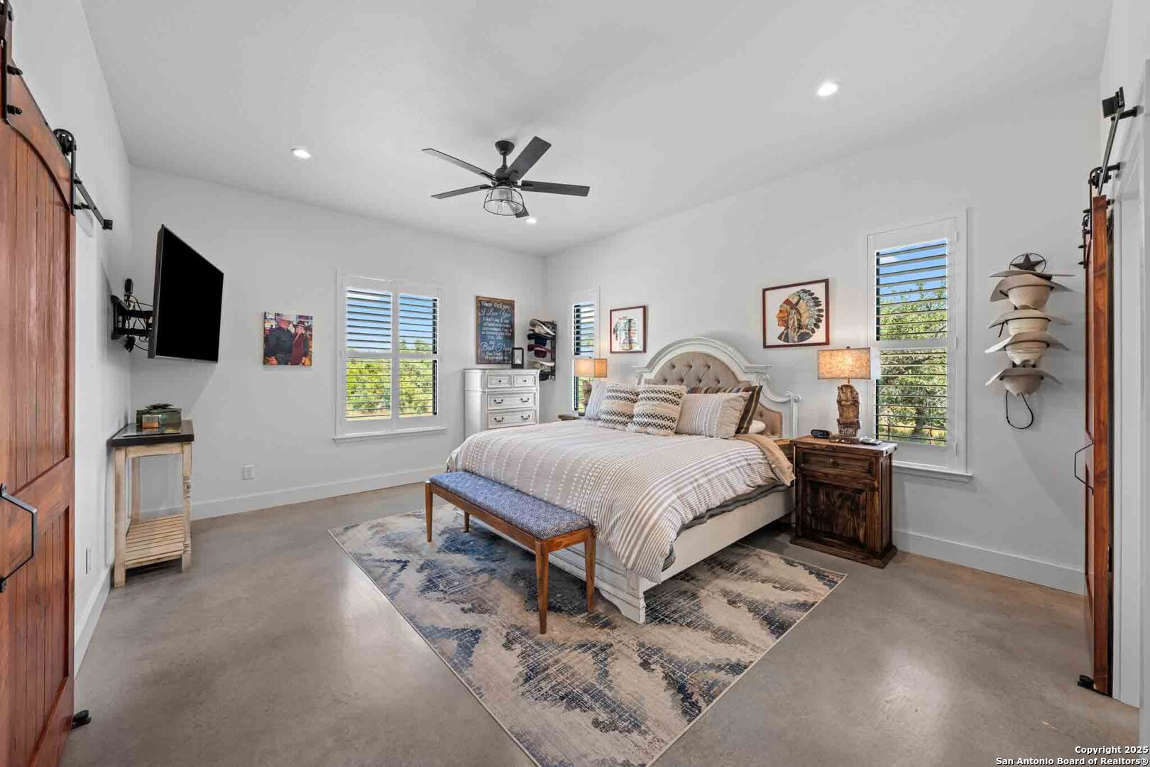 147 Gray Wolf Blanco TX 78606