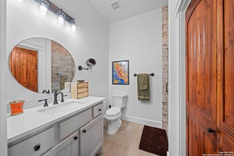 147 Gray Wolf Blanco TX 78606