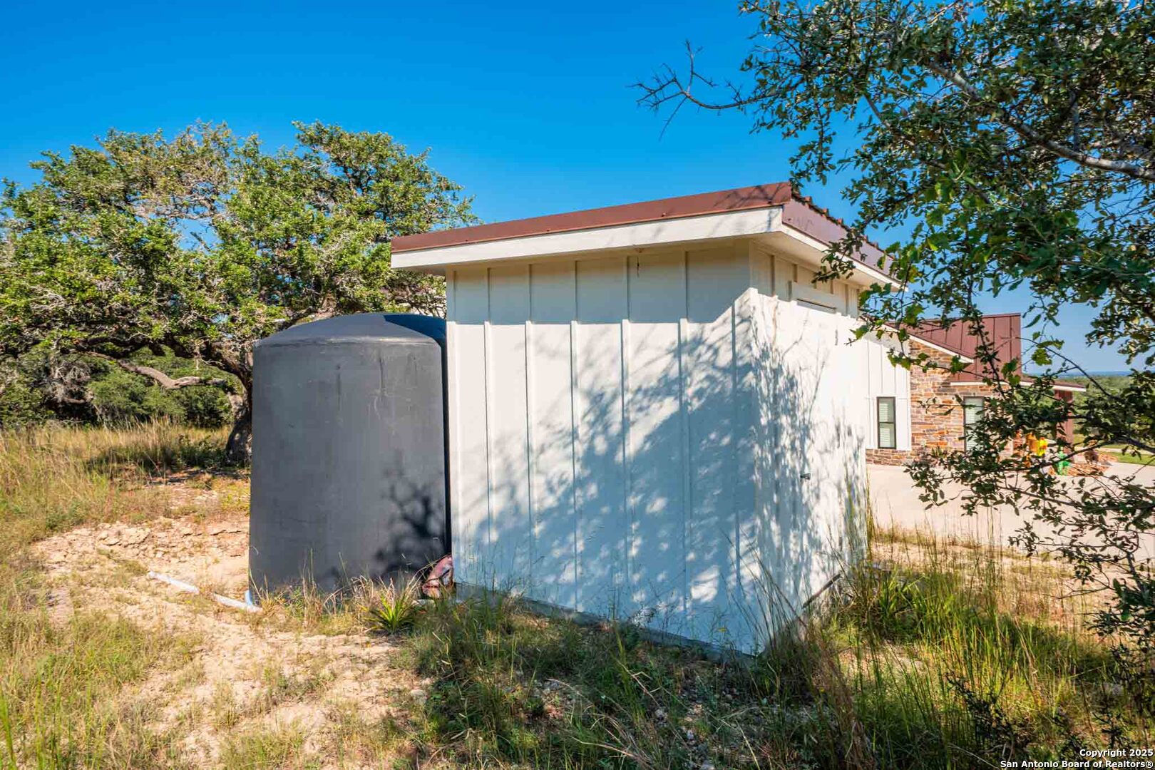 147 Gray Wolf Blanco TX 78606