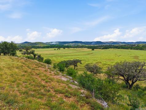 18954 State Highway 16 N Medina TX 78055