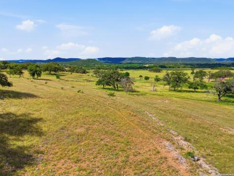 18954 State Highway 16 N Medina TX 78055
