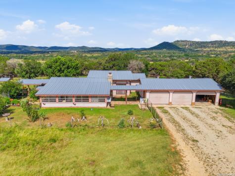 18954 State Highway 16 N Medina TX 78055
