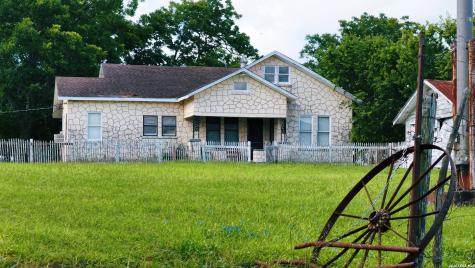 7410 Fm 1295 Moulton TX 77975