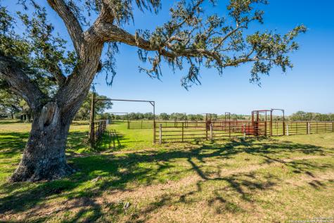 16297B Tx-111 Yoakum TX 77995