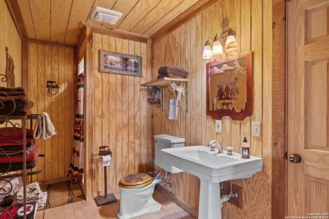1897 Kyle Ranch Bandera TX 78003