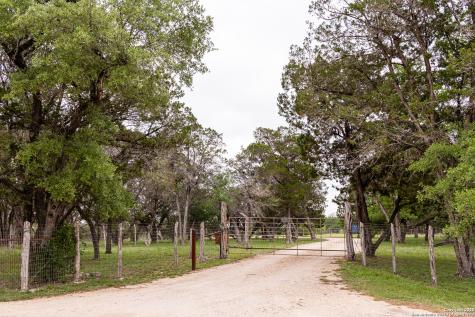 1897 Kyle Ranch Bandera TX 78003