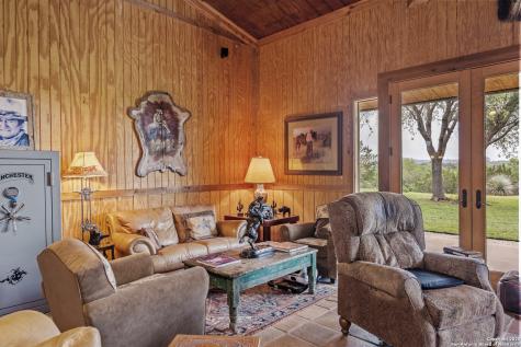 1897 Kyle Ranch Bandera TX 78003