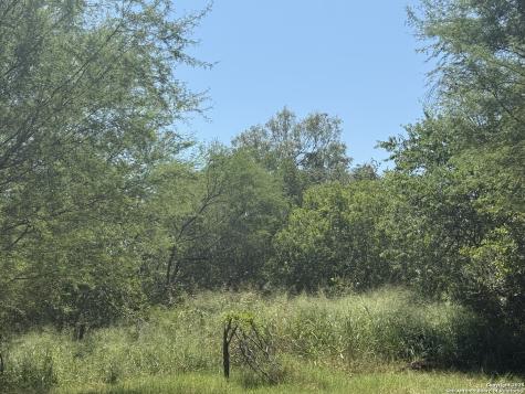 5751 Fm 541 Floresville TX 78114