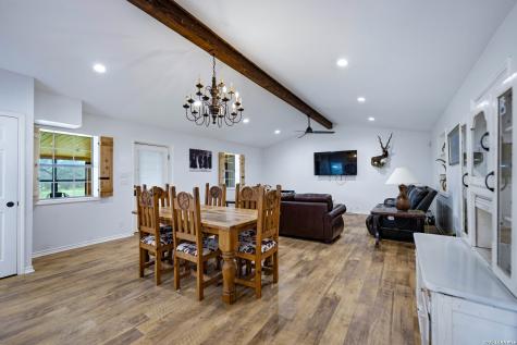 714 Veterans Drive Sabinal TX 78881