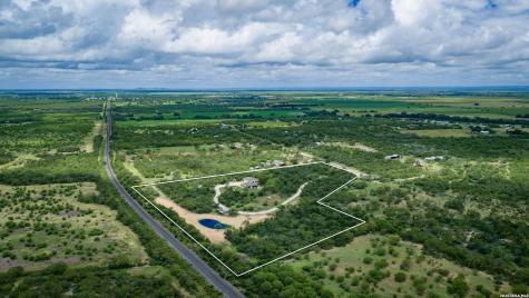 714 Veterans Drive Sabinal TX 78881
