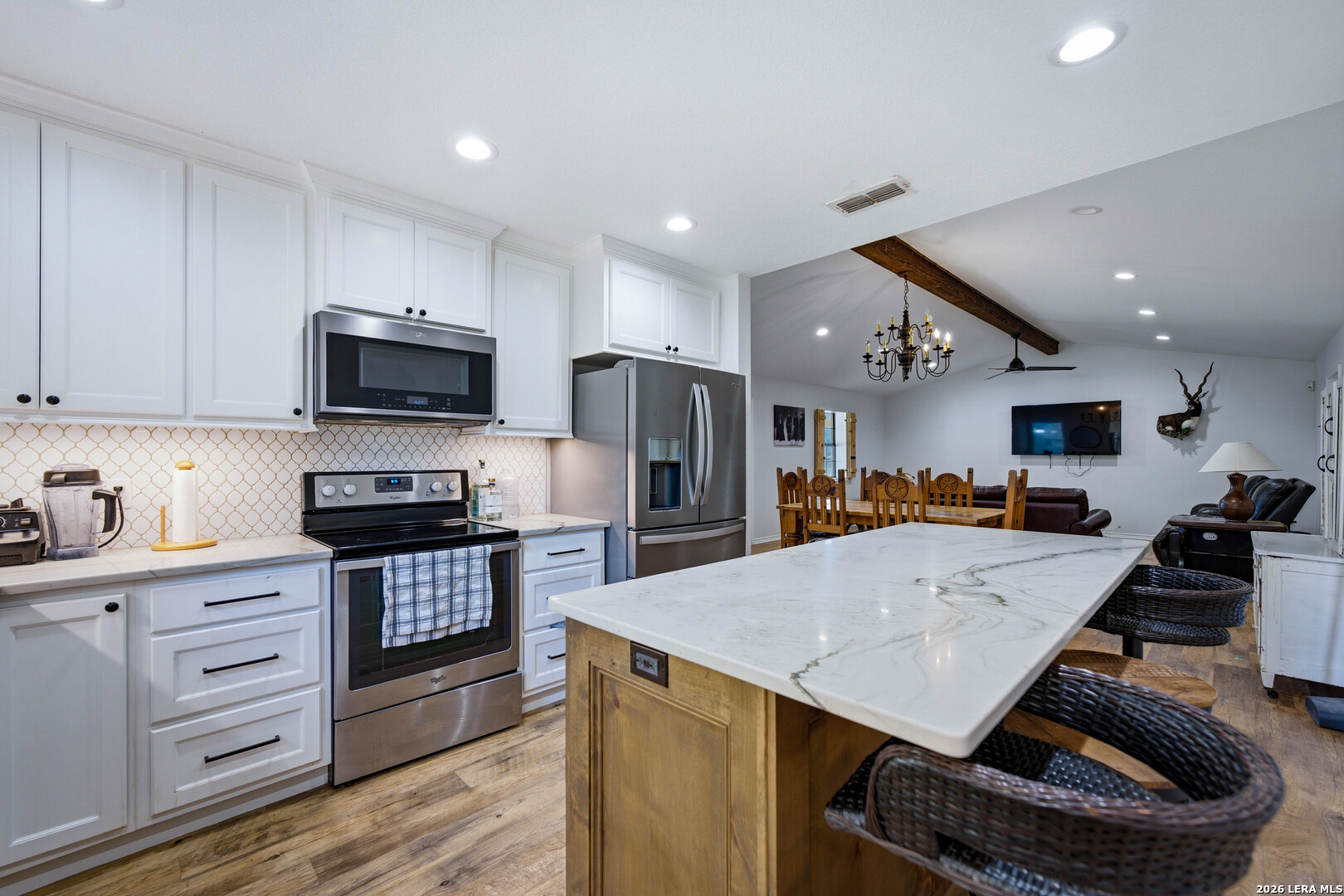 714 Veterans Drive Sabinal TX 78881